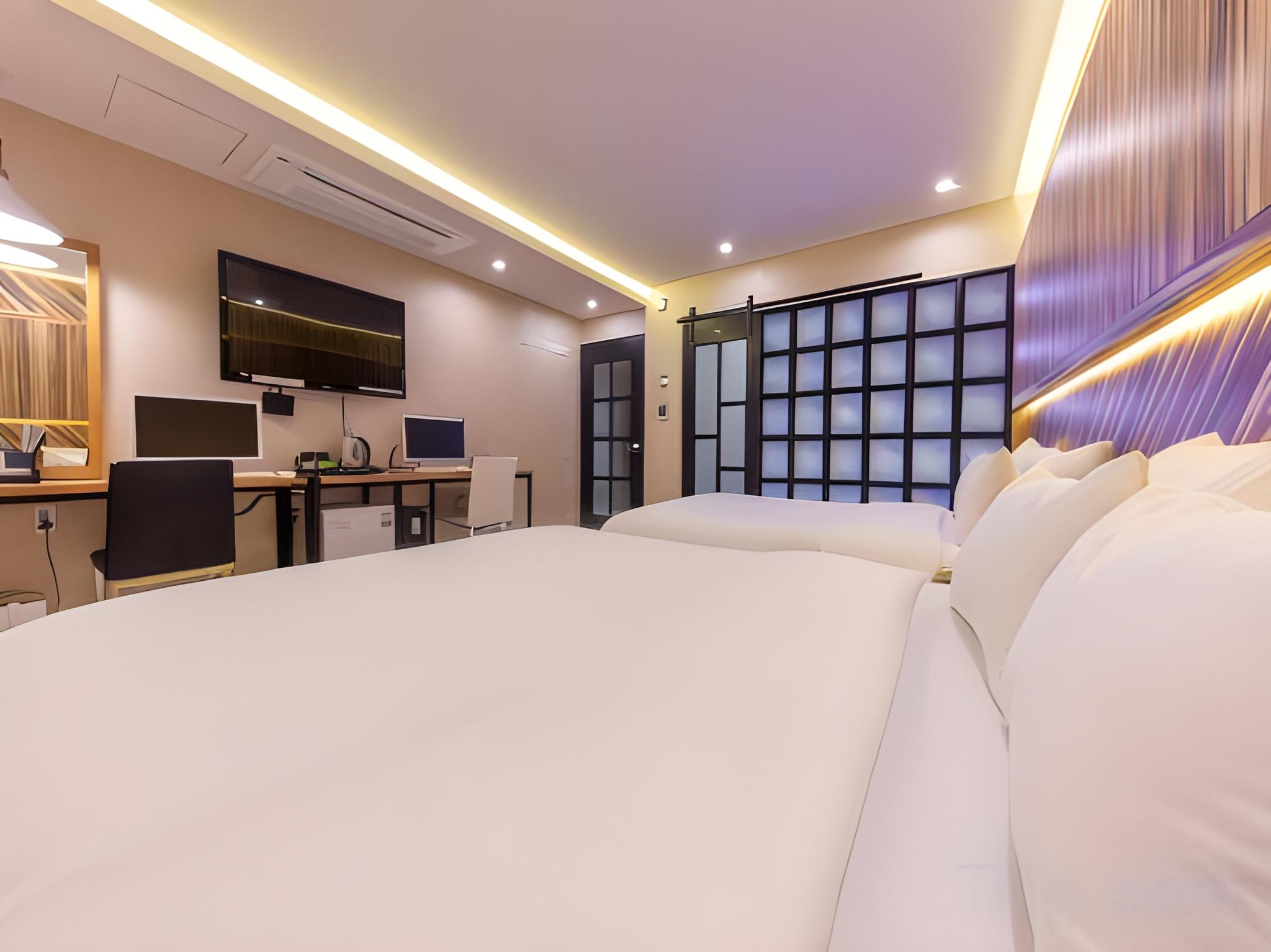 PREMIUM, 2 DOUBLE BEDS