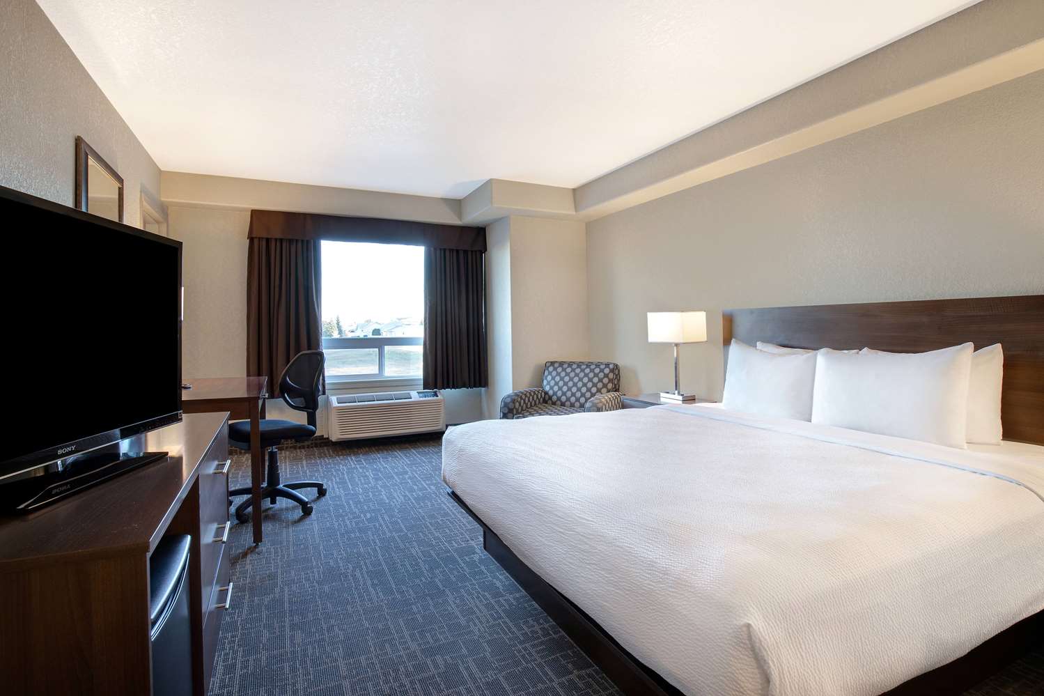 Days Inn & Suites by Wyndham Yorkton 4/38