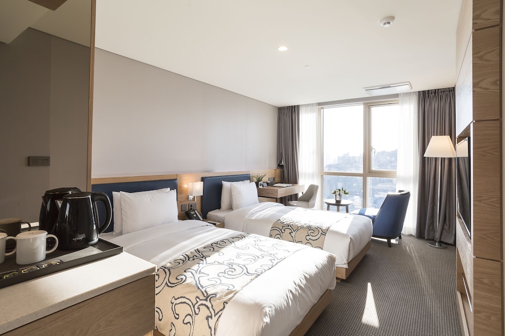 Centum Primus Hotel 15/50