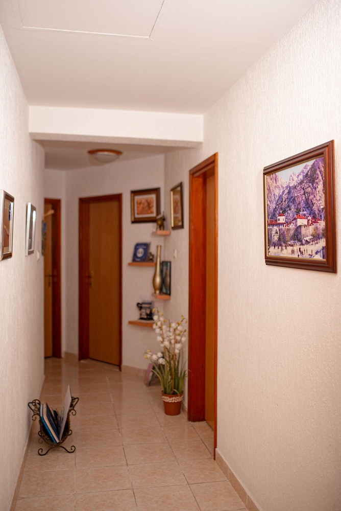 Apartments Markovic 6/50