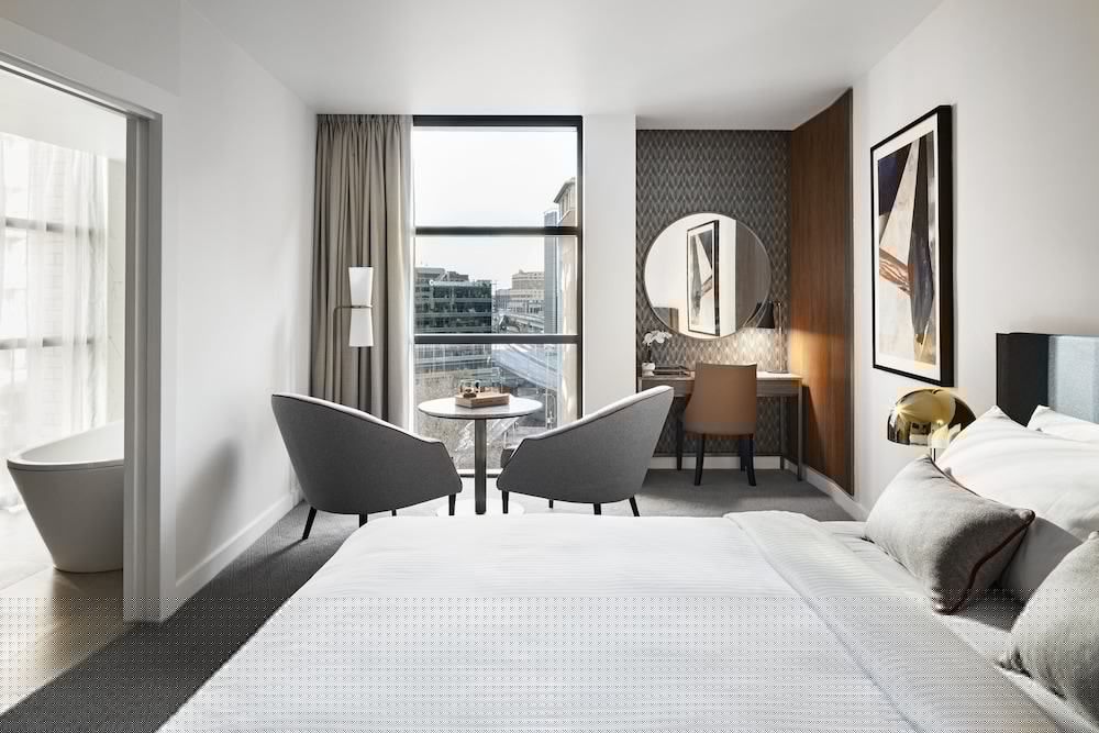 Crowne Plaza Sydney Darling Harbour 24/81
