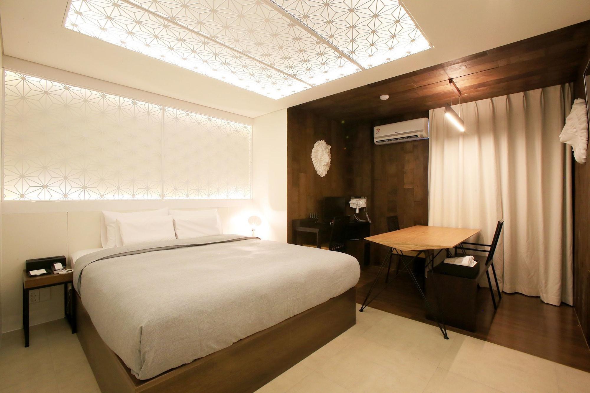 Hotel Lavieen 12/100