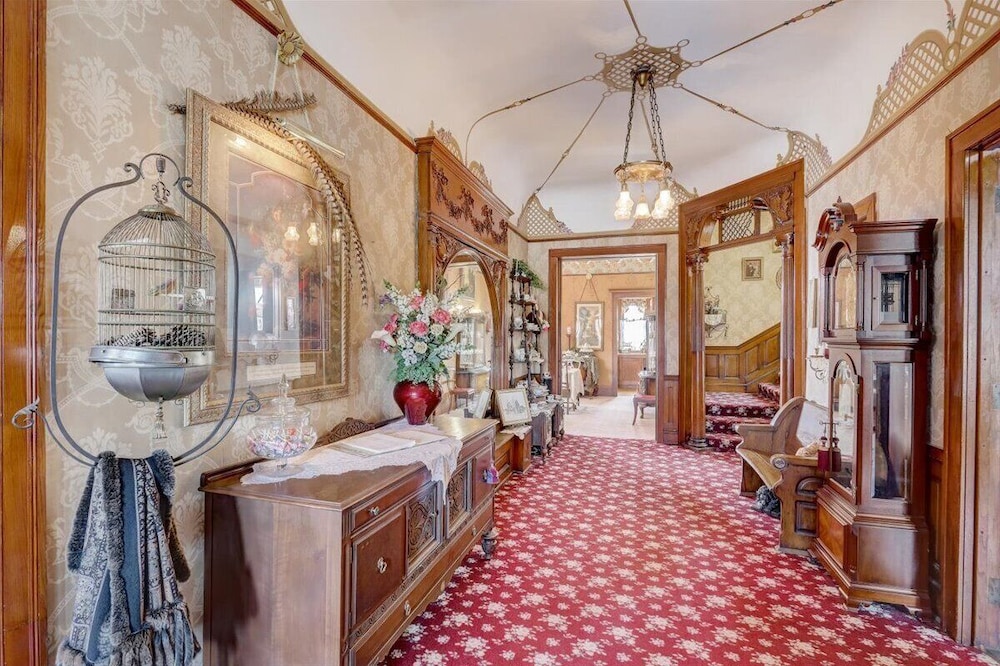 Schuster Mansion Bed & Breakfast 35/51