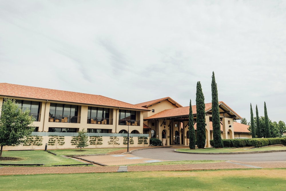 Chateau Elan At the Vintage Hunter Valley in POKOLBIN