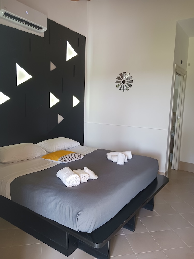 1 Bedroom, Standard, Queen Bed, Garden Area