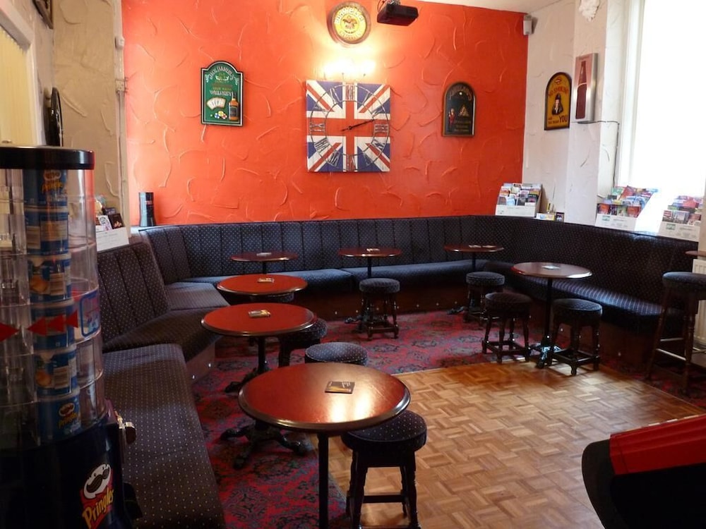 Hilbre Hotel 36/40