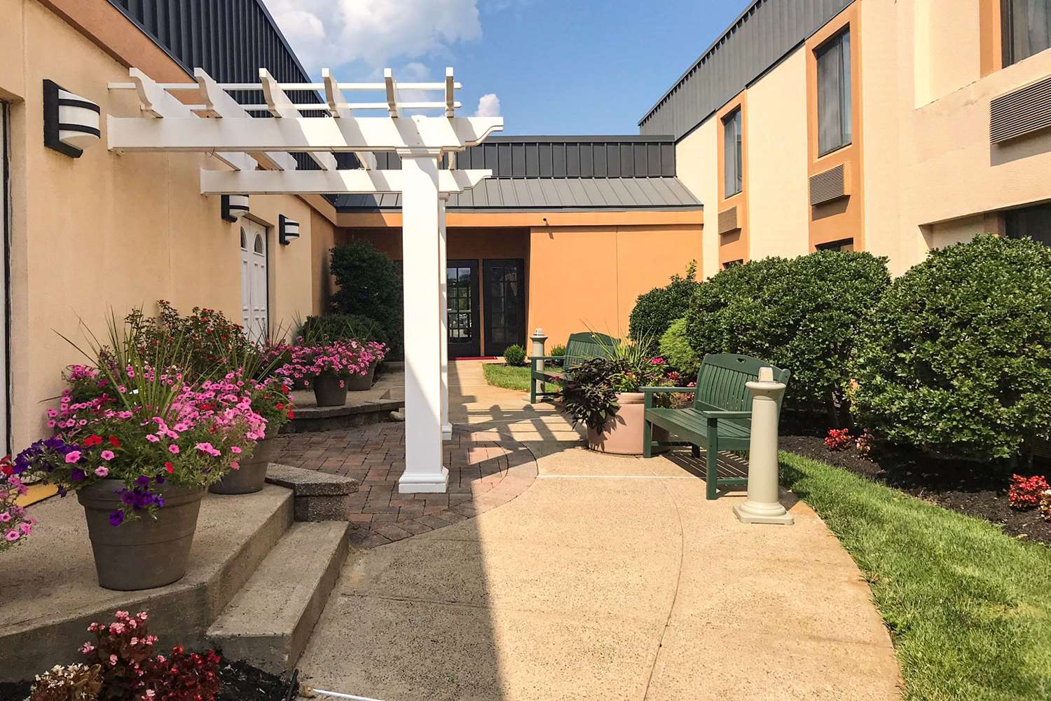 Clarion Hotel & Conference Center Toms River 8/12
