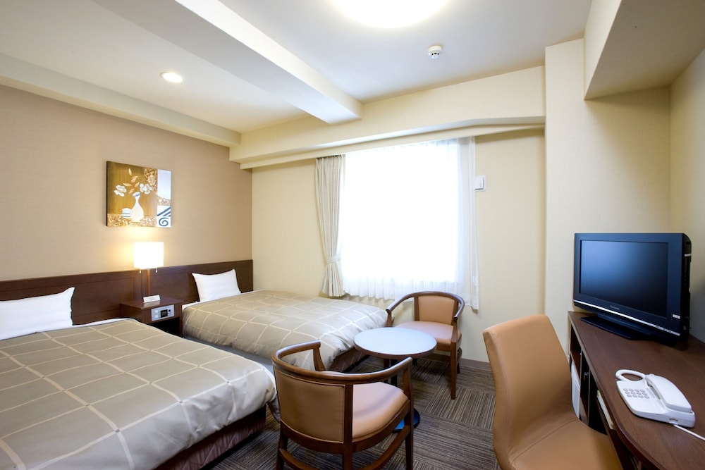 Hotel Route-Inn Nobeoka Ekimae 4/36