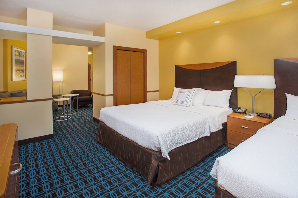 Room at Fairfield Inn Suites Sevierville Kodak, KODAK - TN
