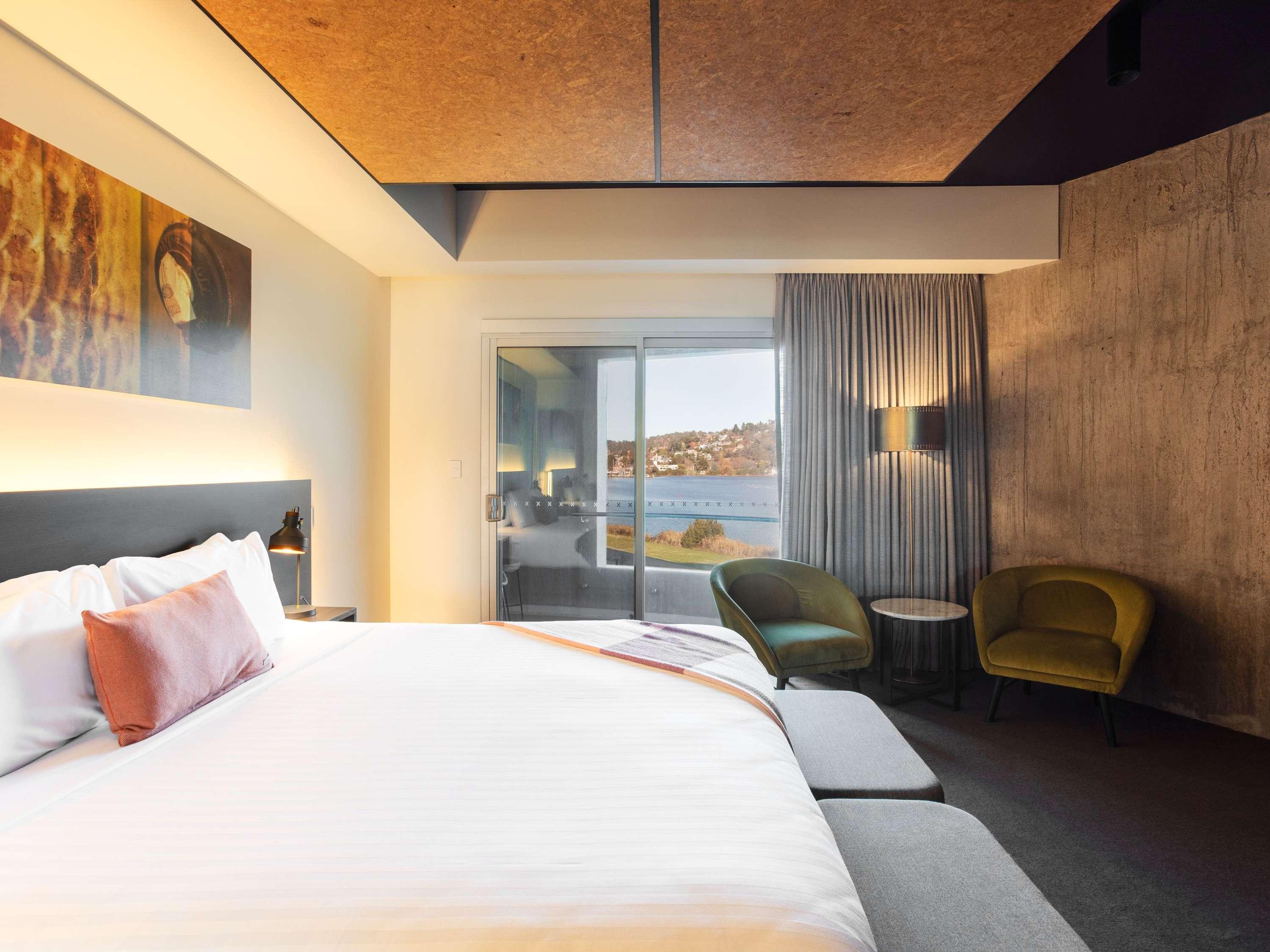 Standard, Twin Beds