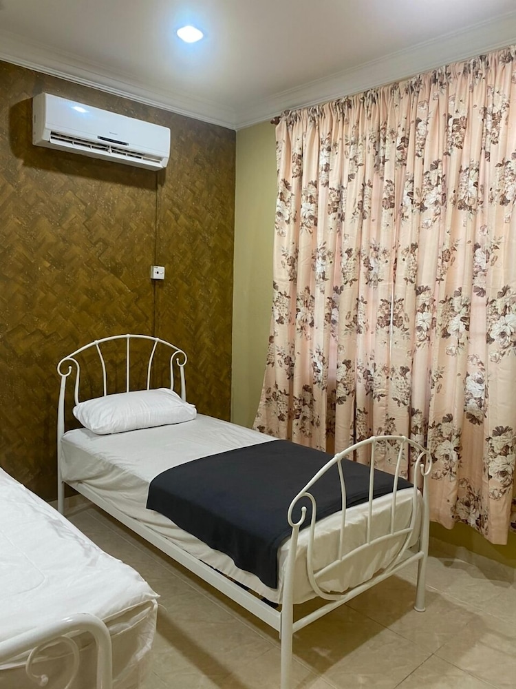 AAM Hotel 25/50