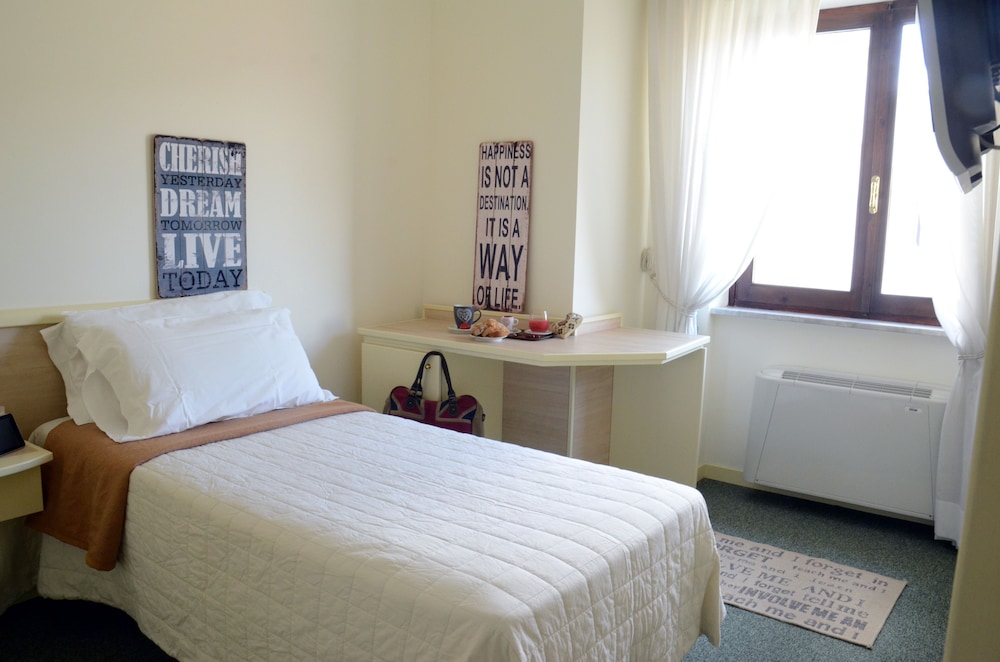 HOTEL BASSETTO 7/46