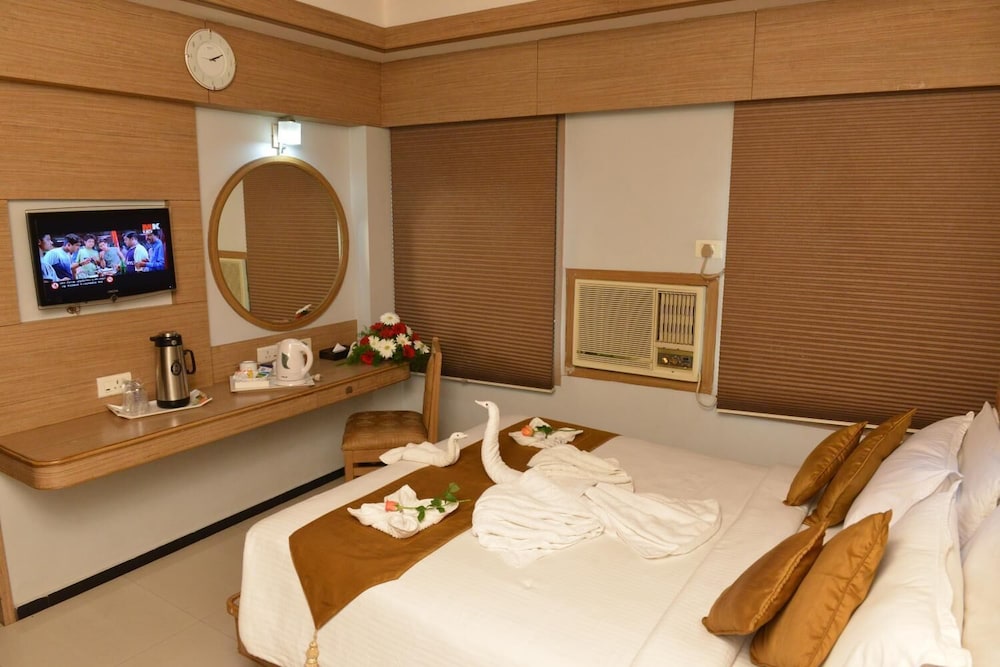 Sree Bharani Hotel 15/27