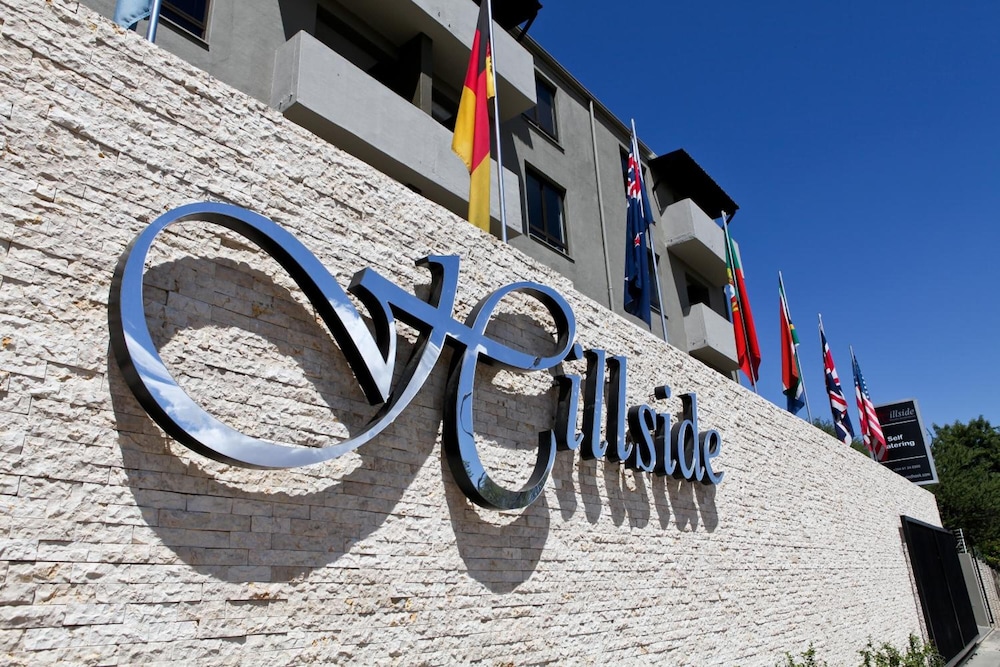 Hillside Executive Accommodation 51/59