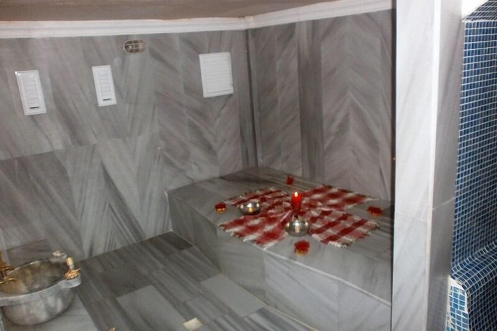 Soylu Hotel 17/26