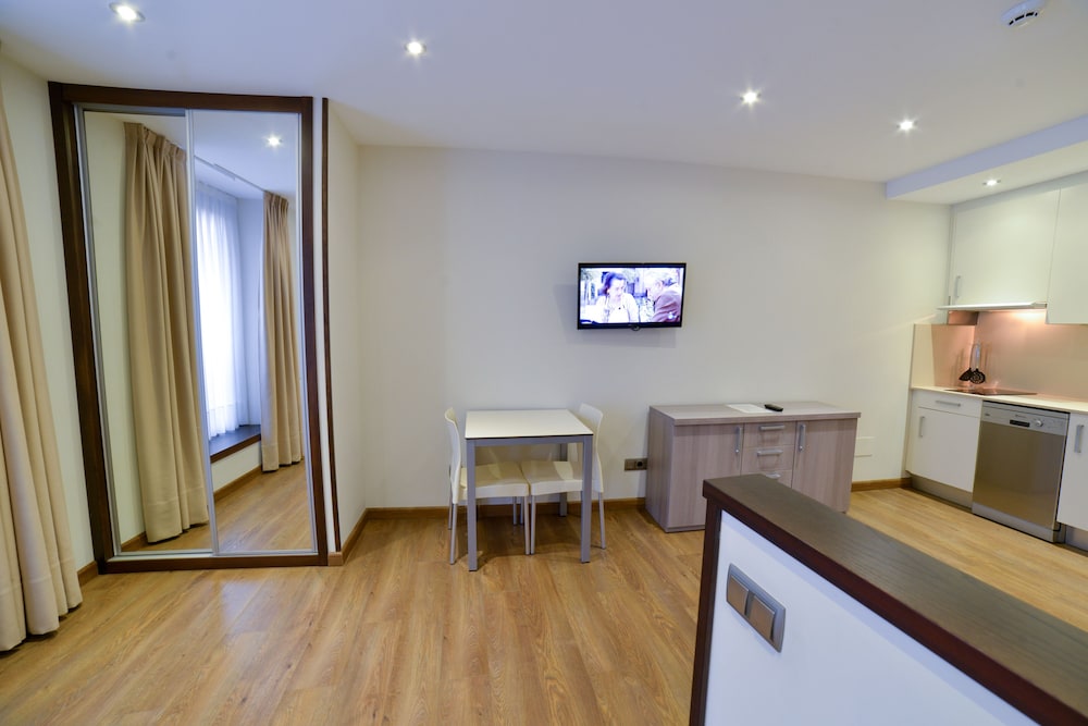 Apartamentos Turisticos Llanes 28/44