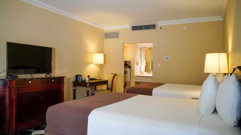 El Prado Hotel 31/62