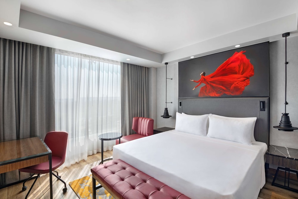 Radisson RED Chandigarh Mohali 19/75