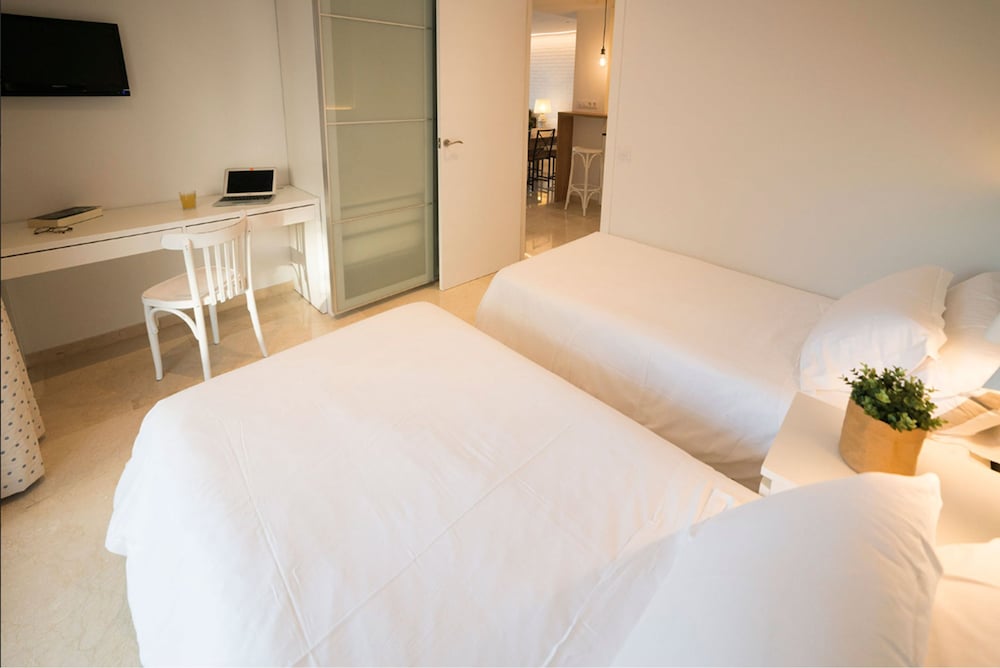 Mediterraneo Sitges Hotel Apartments 13/50