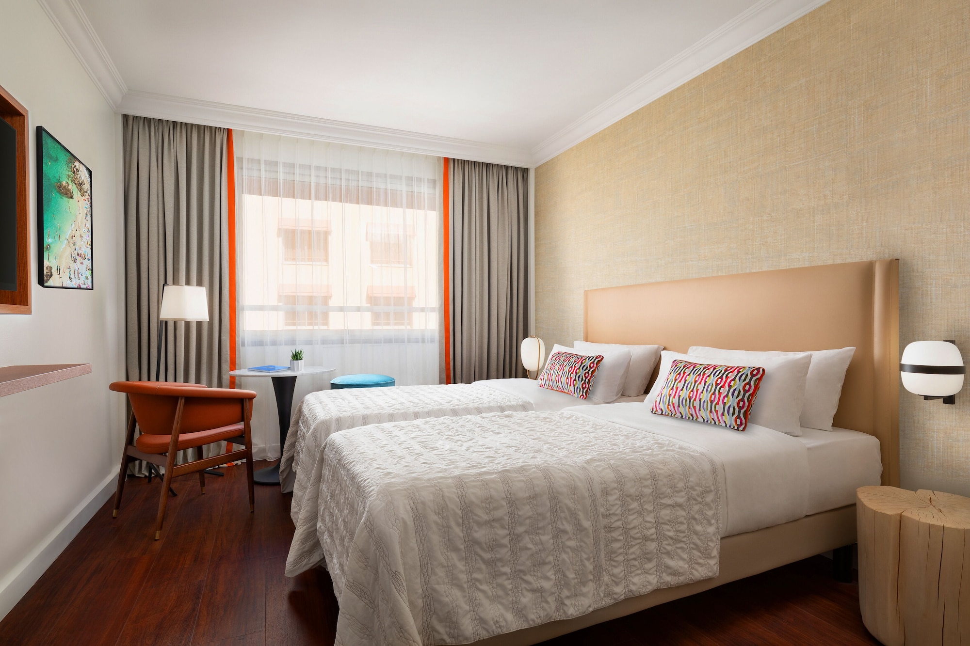 CLASSIC, TWIN BEDS, COURTYARD VIEW