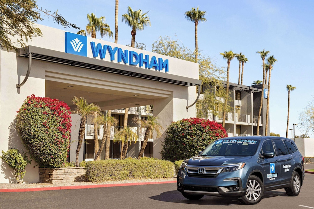 Wyndham Phoenix Airport/ Tempe 40/50
