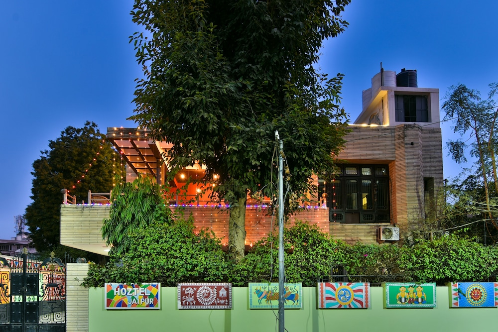 Hoztel Jaipur 3/56
