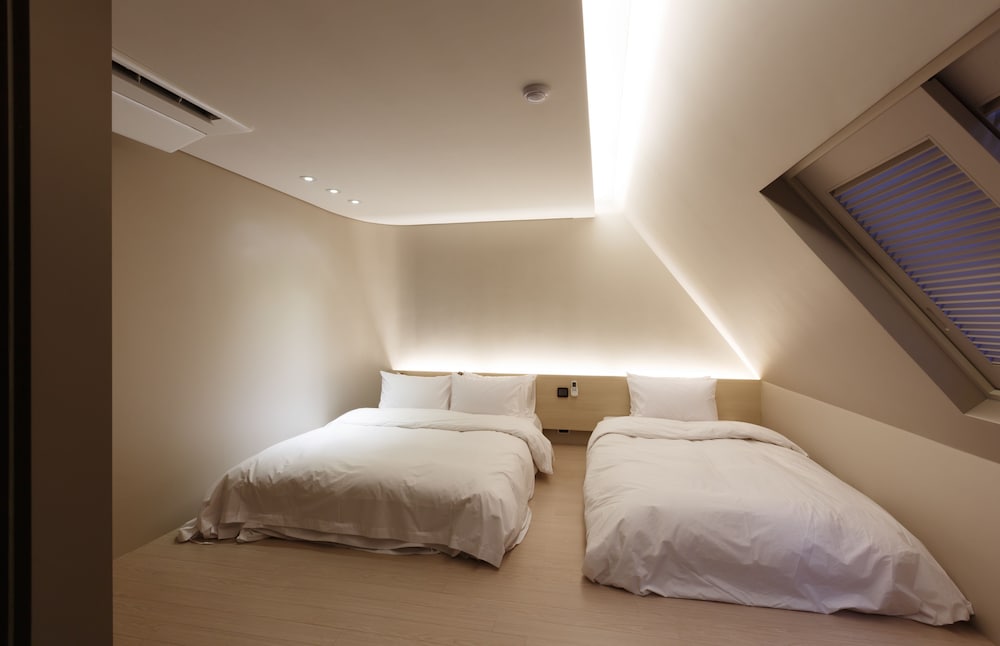 H Hotel Seocho 14/39