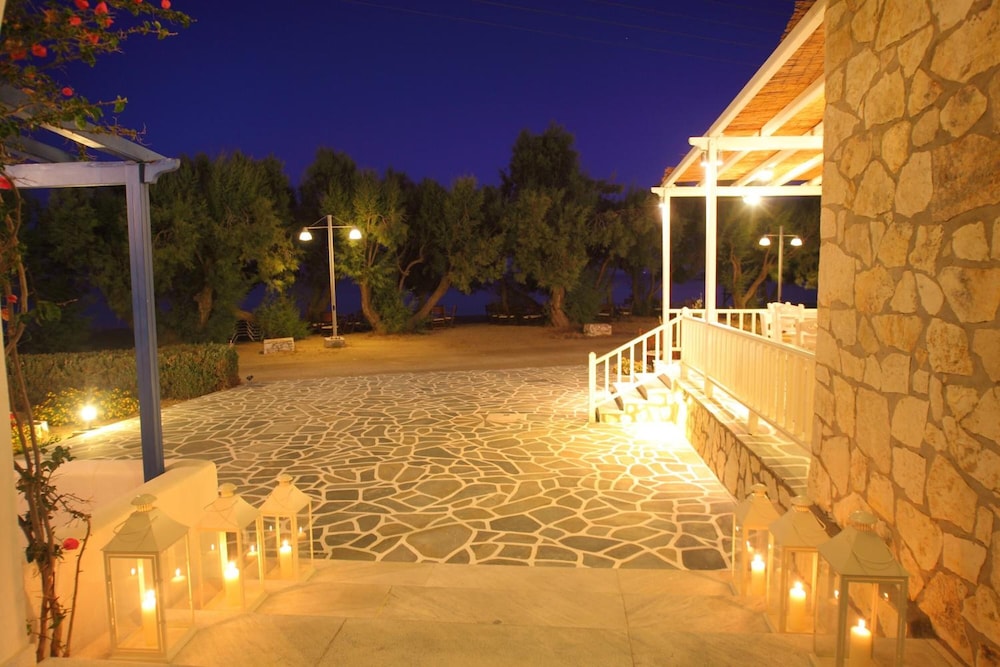 Paros Inn Hotel 43/50