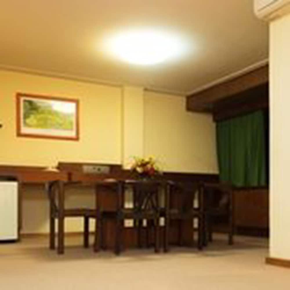 Hotel del Jardin 38/50