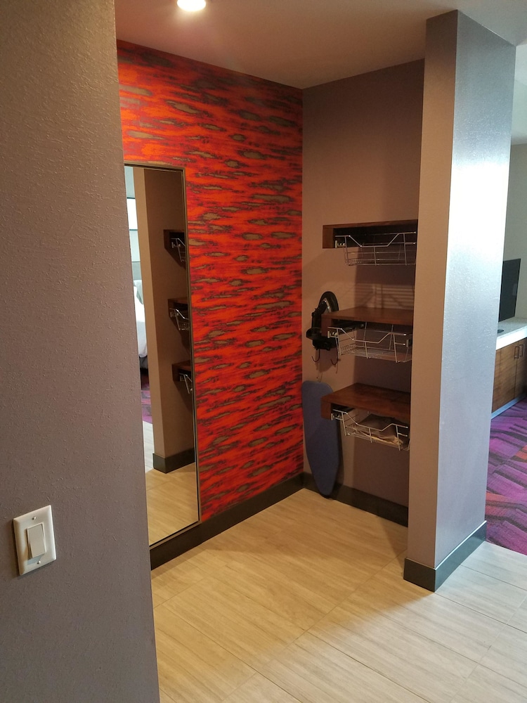 Hilton Garden Inn Tampa Suncoast Parkway 24/53
