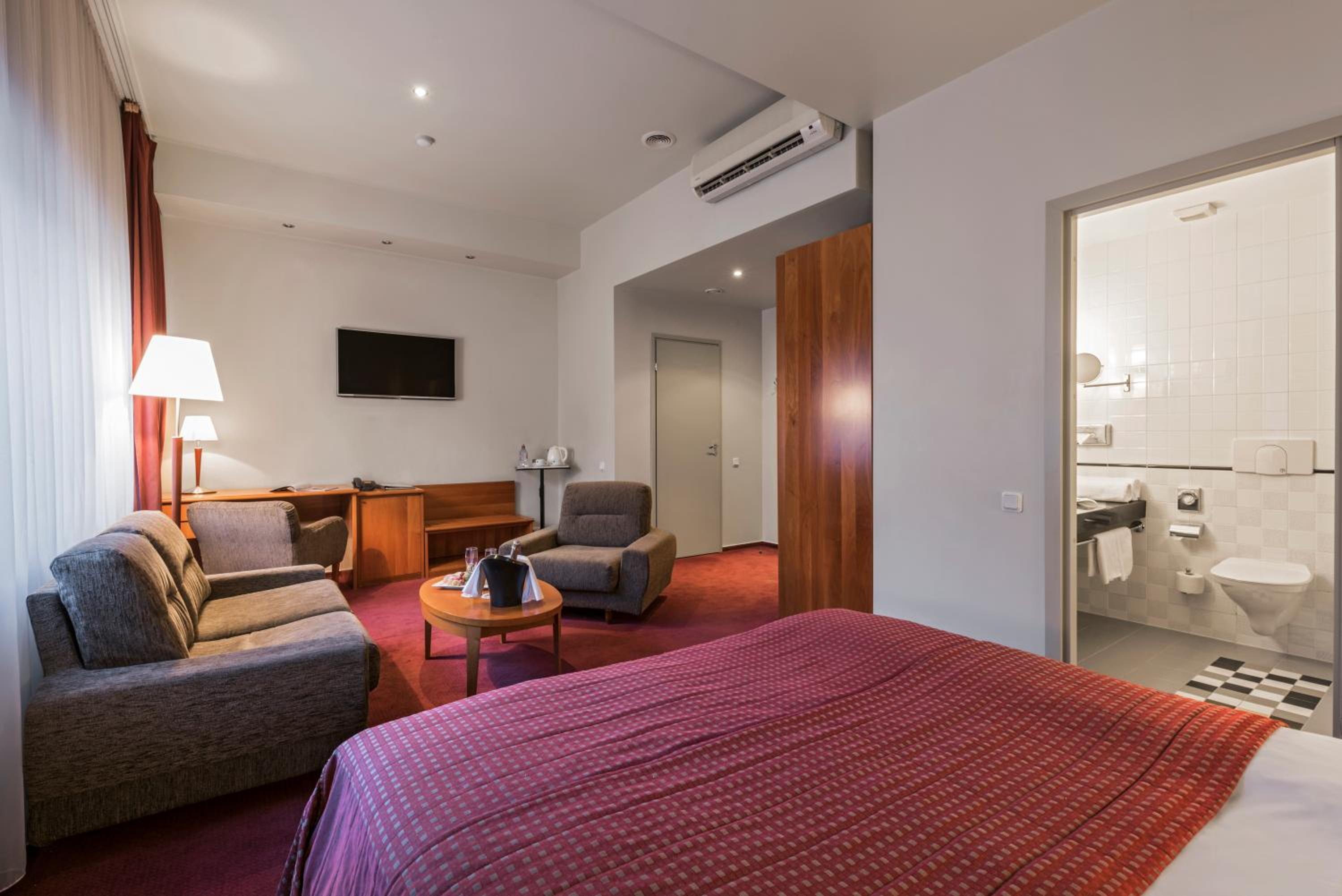 Loft, Suite