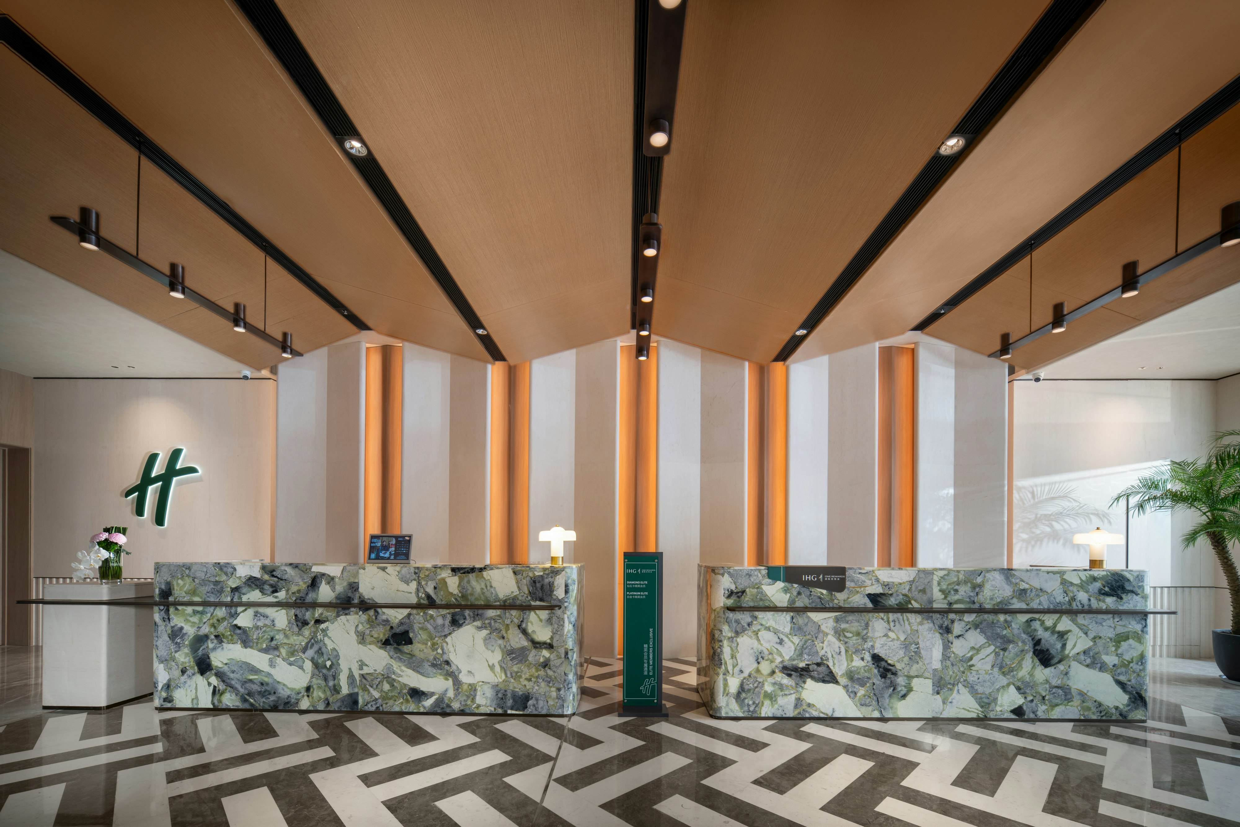 Yimei Plaza 3/31