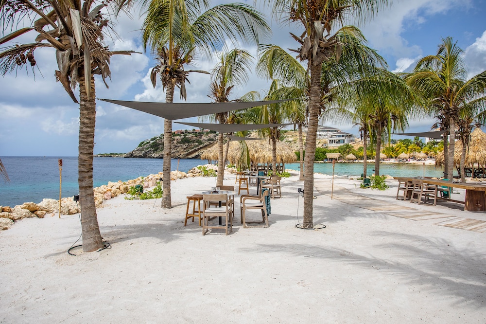 The Reef at Blue Bay Golf & Beach Resort 32/50
