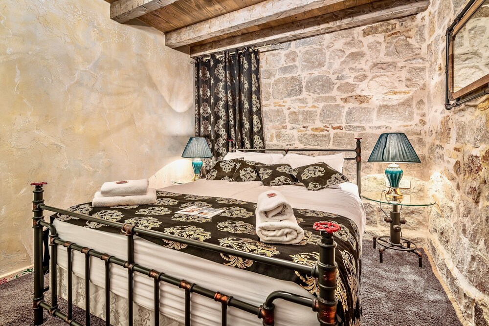 Historic Plaza Varos Split - Adults Only 41/57