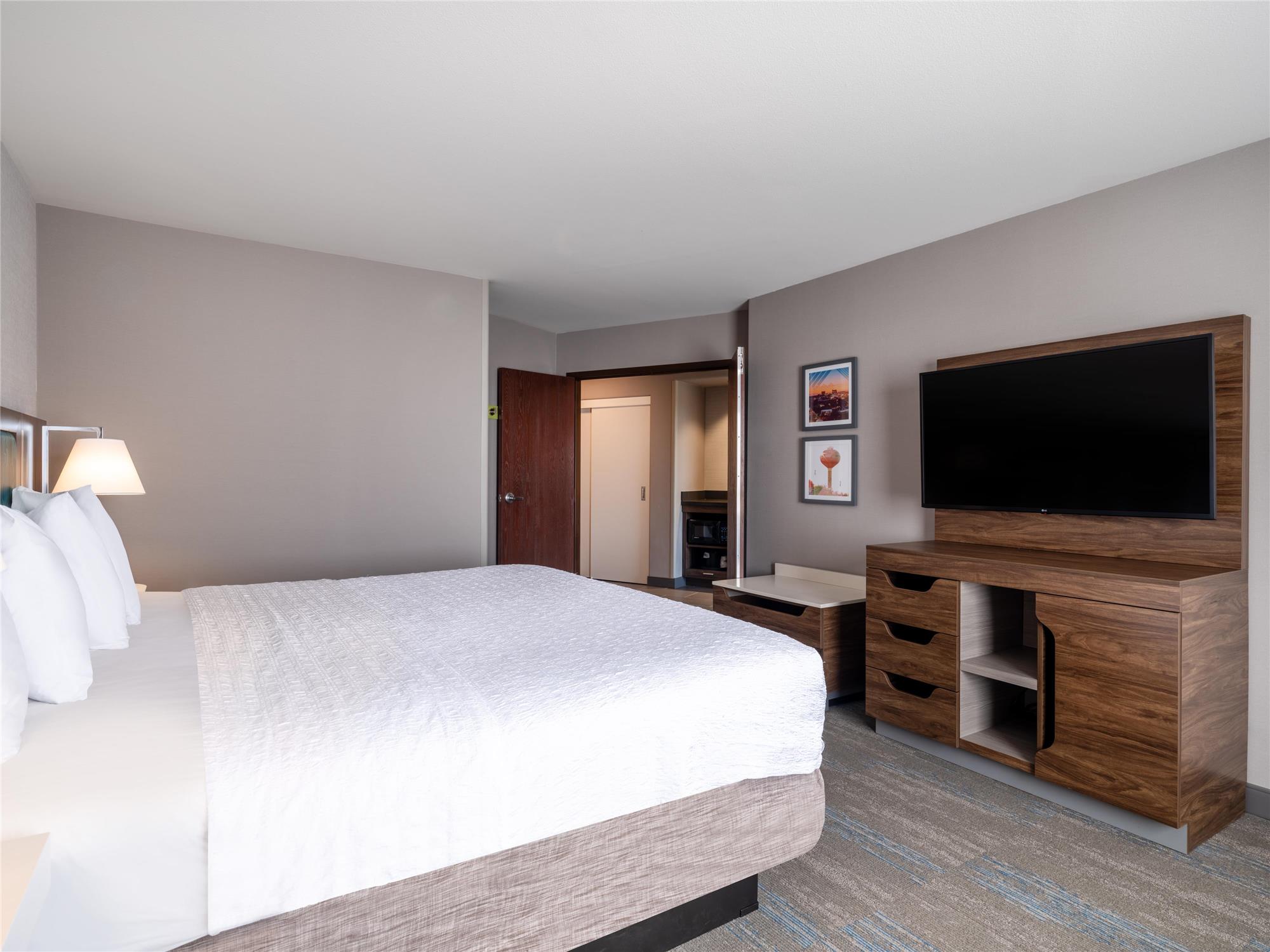 Room, King Bed, Peloton