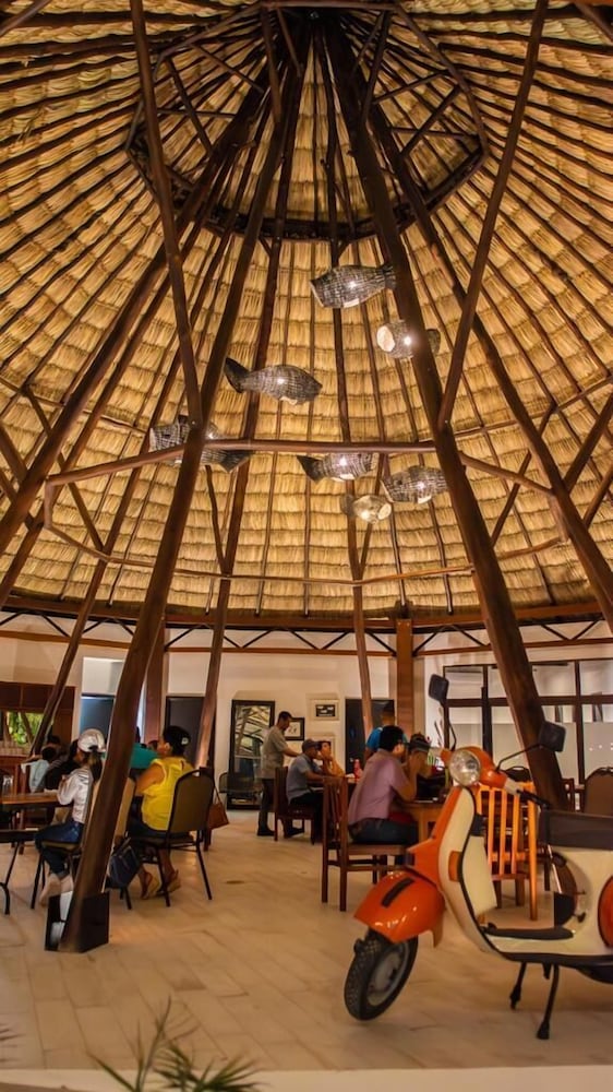 Hotel Maya Internacional 47/58
