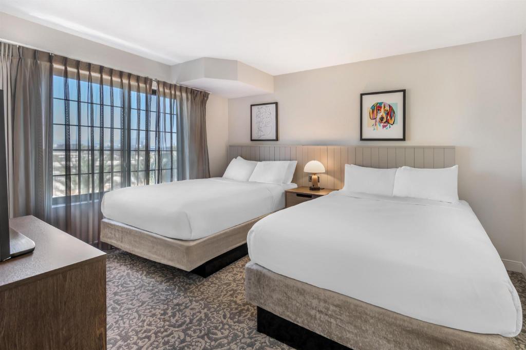 2 BEDROOMS, SUITE, 2 QUEEN BEDS, ACCESSIBLE