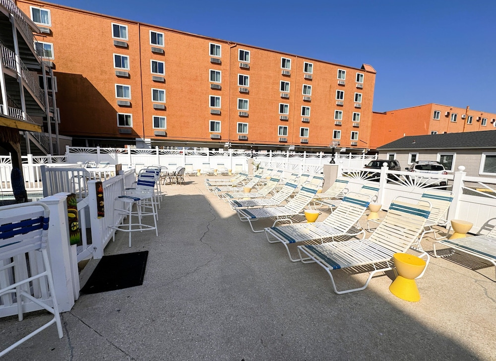 Oceanic Hotel 37/50