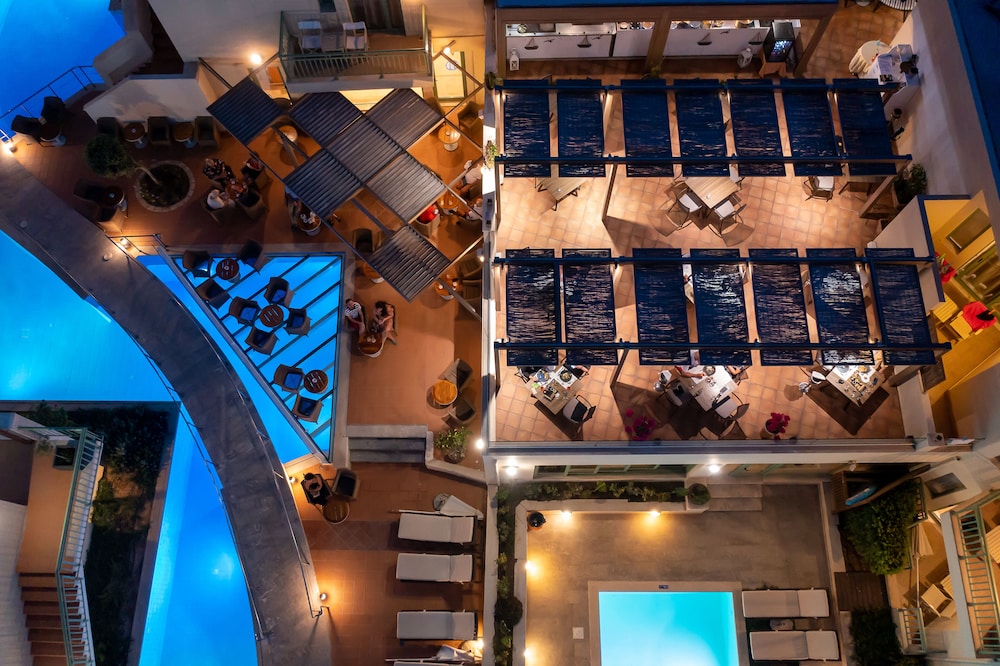 GRAND BAY BEACH RESORT KOLYMBARI 64/72