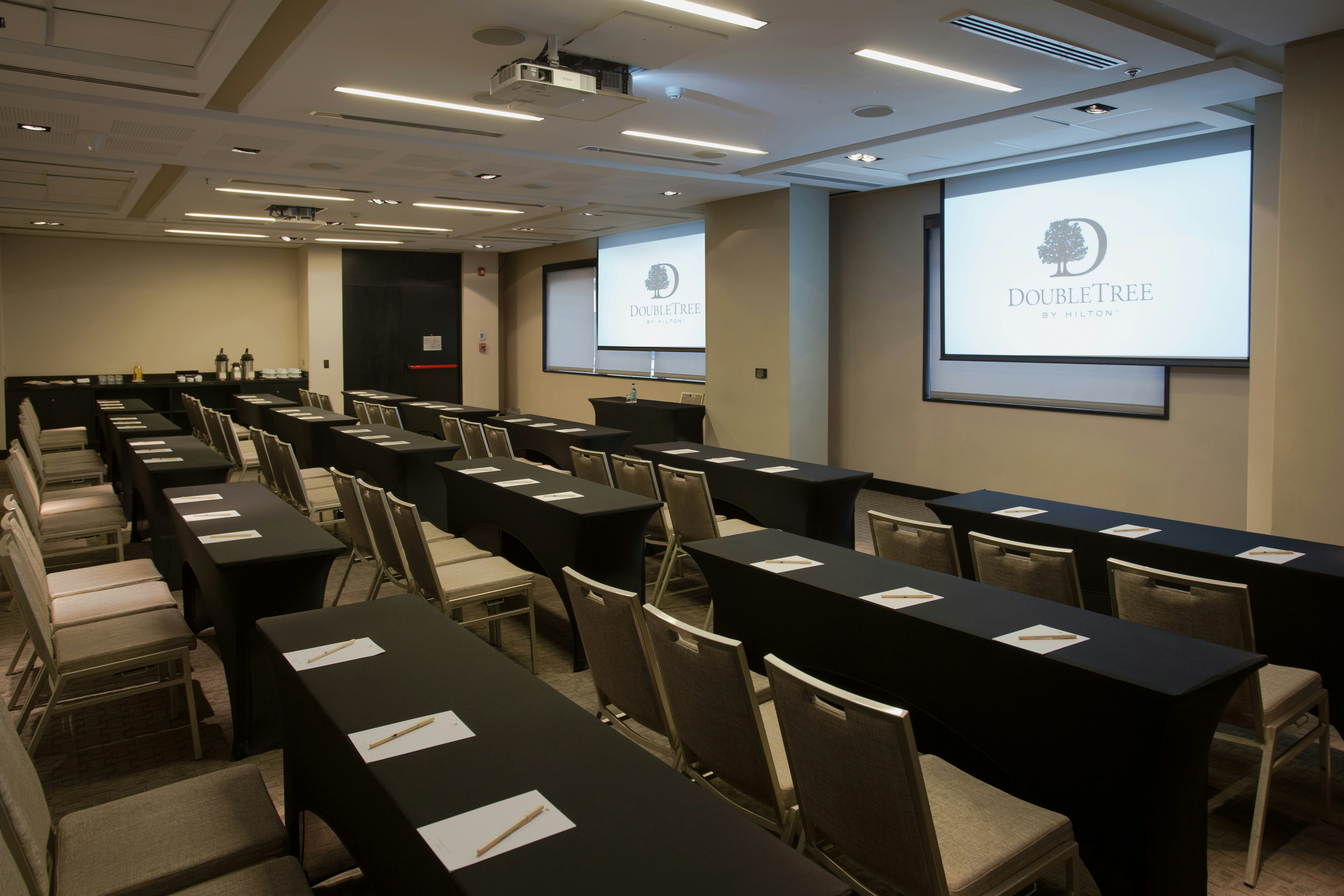 DoubleTree by Hilton Hotel Santiago Vitacura 55/65