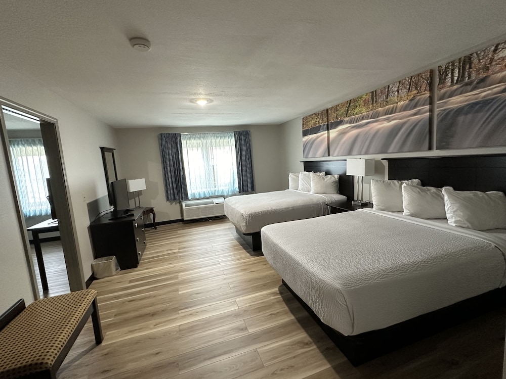Days Inn & Suites by Wyndham Sikeston 19/51