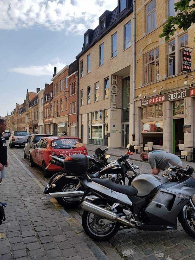 Hotel O Ieper 32/43