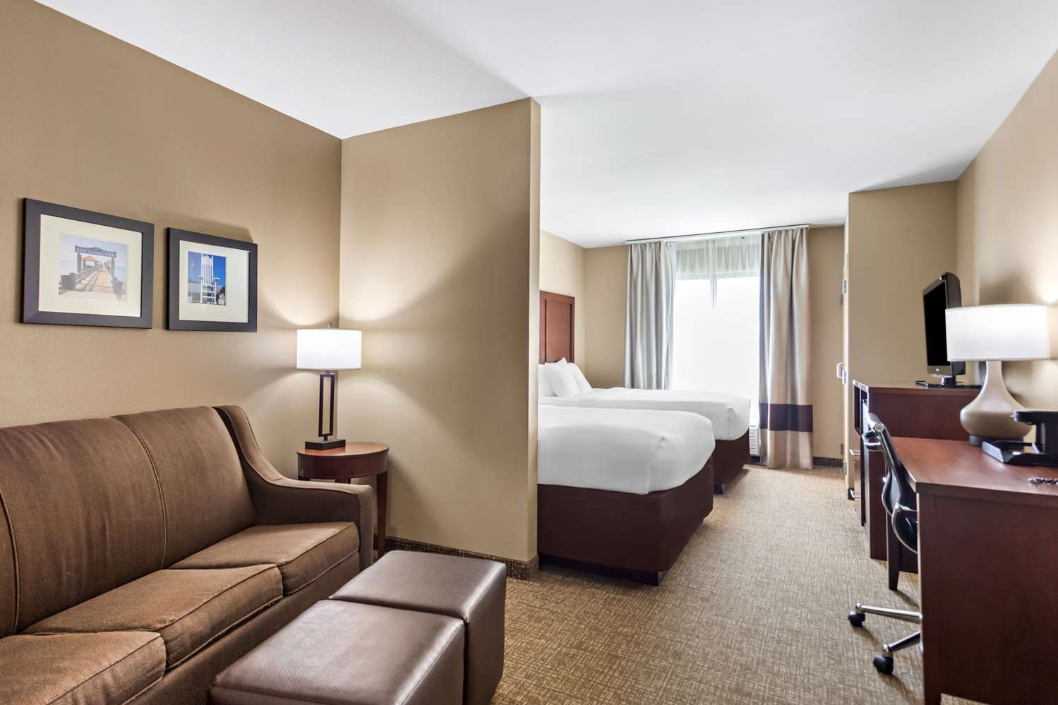 Comfort Suites Gulfport Central, MS 14/49