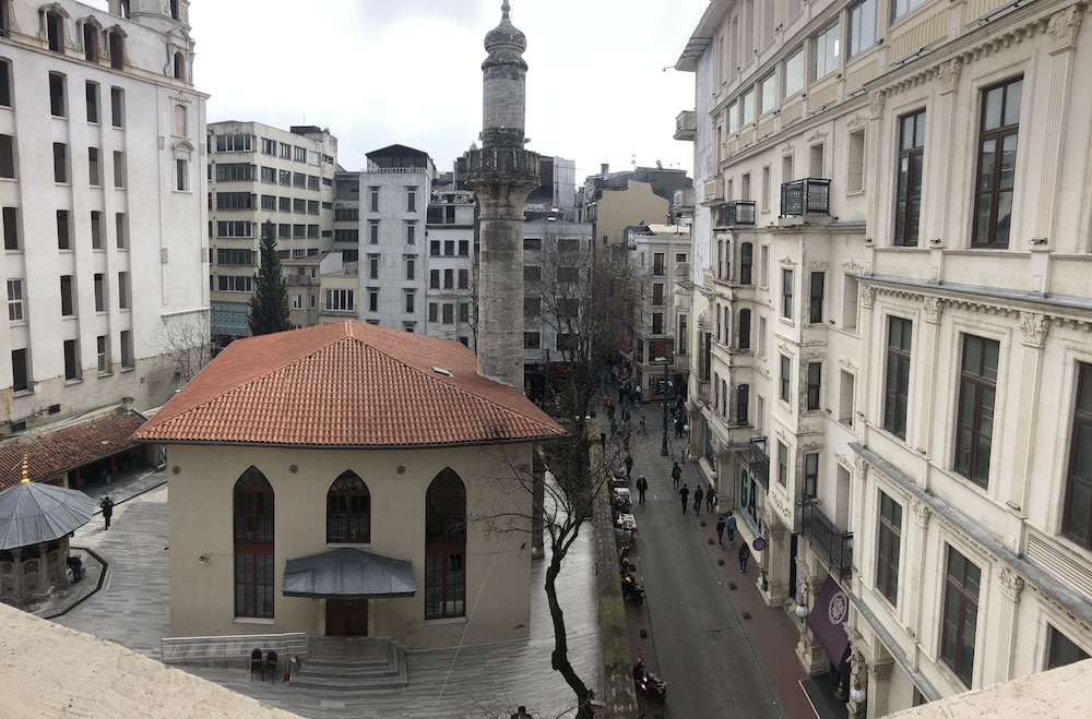 Taksim Palace Istanbul Hotel 17/18