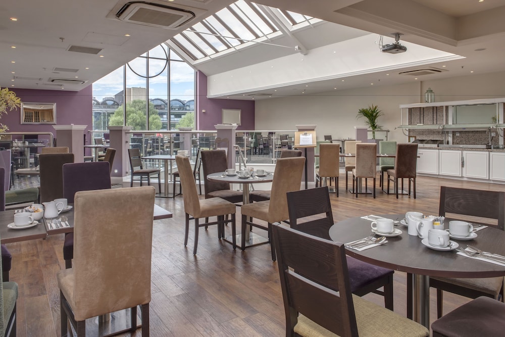 Holiday Inn Lincoln 44/65