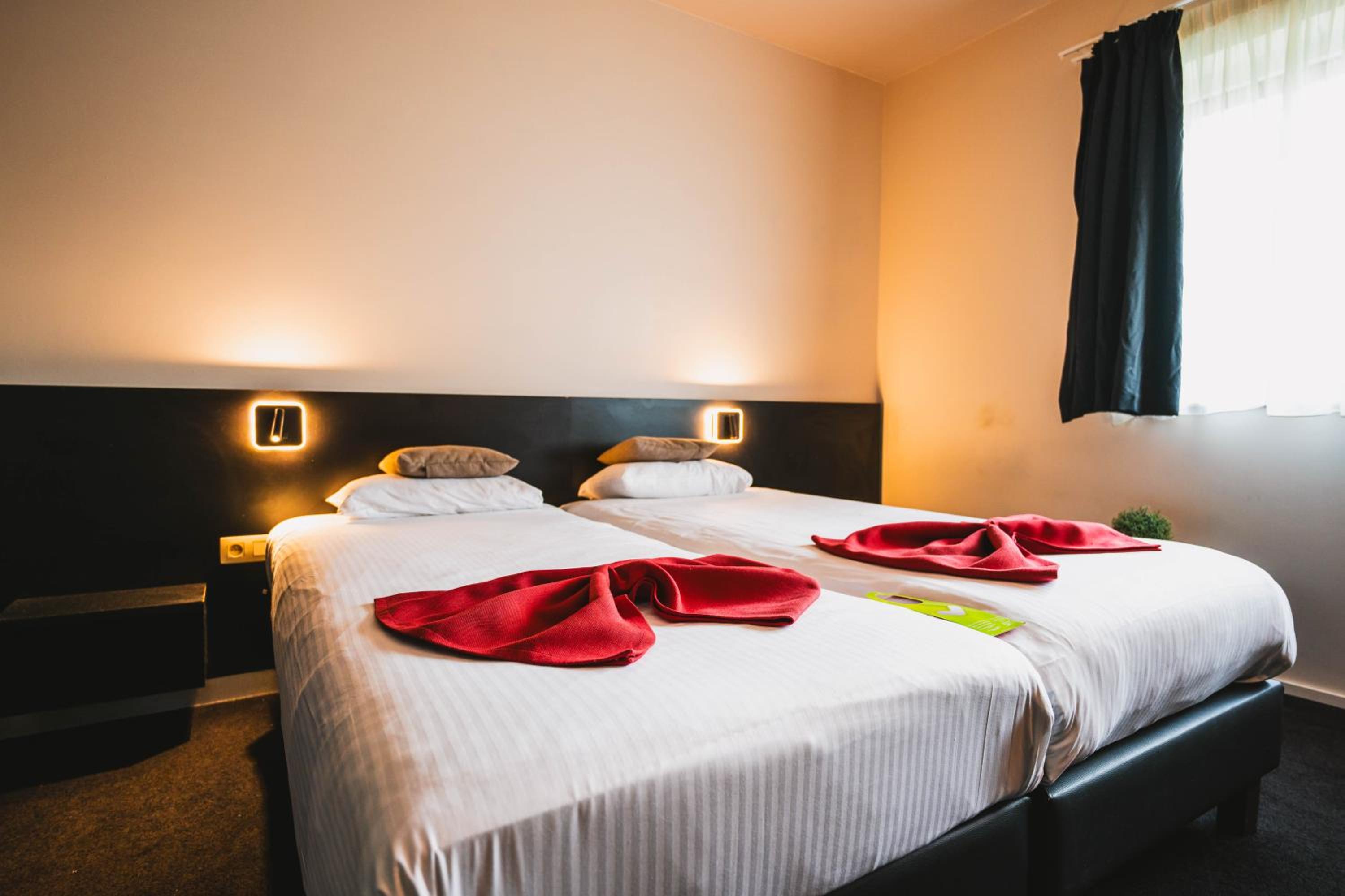 غرفة بسريرين منفصلين، Utopia Hotel 3/10
