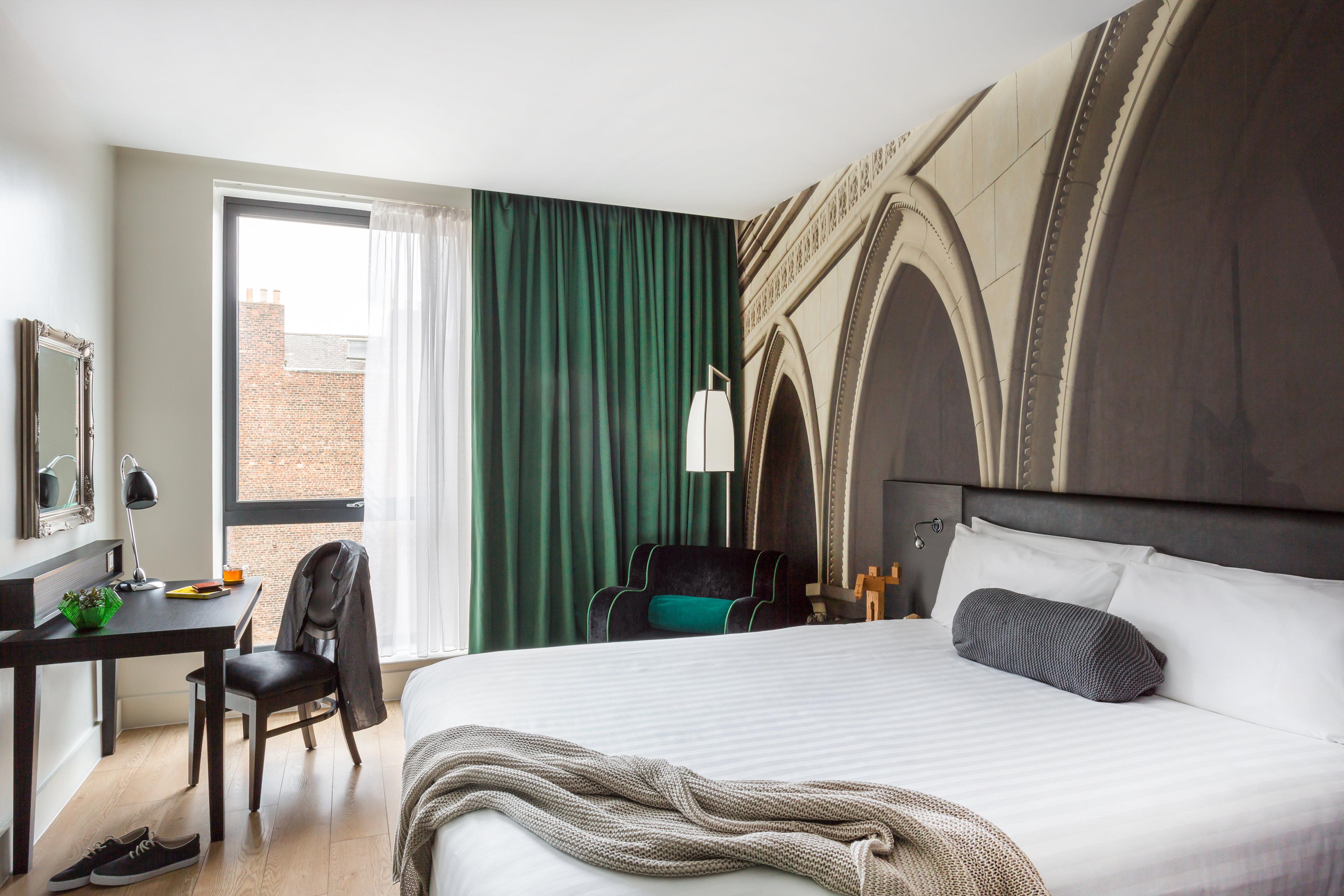 Premium, King Bed, Accessible