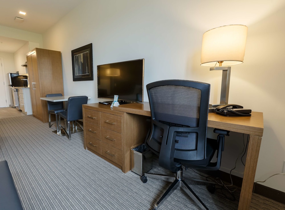 Executive Residency By Best Western Calgary City View North 54/59