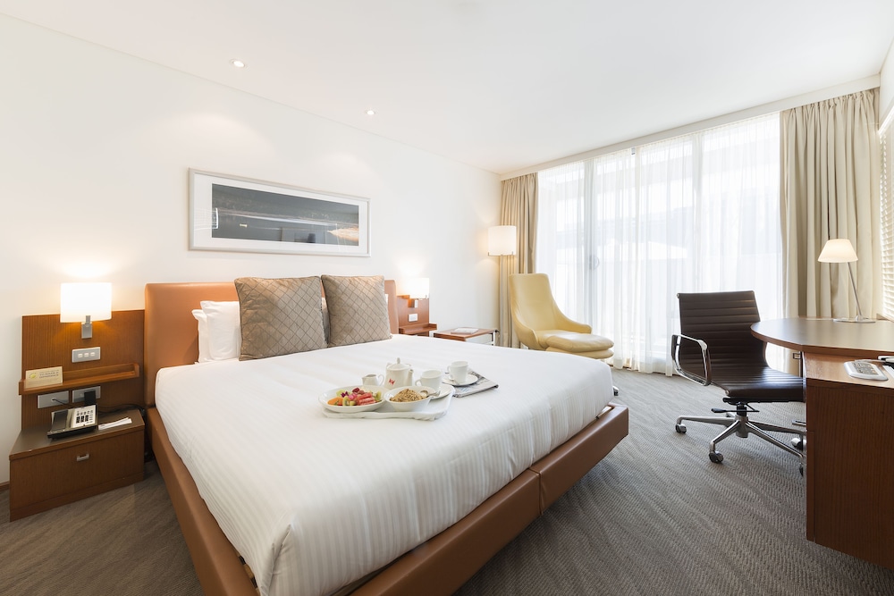 Novotel Canberra 33/72