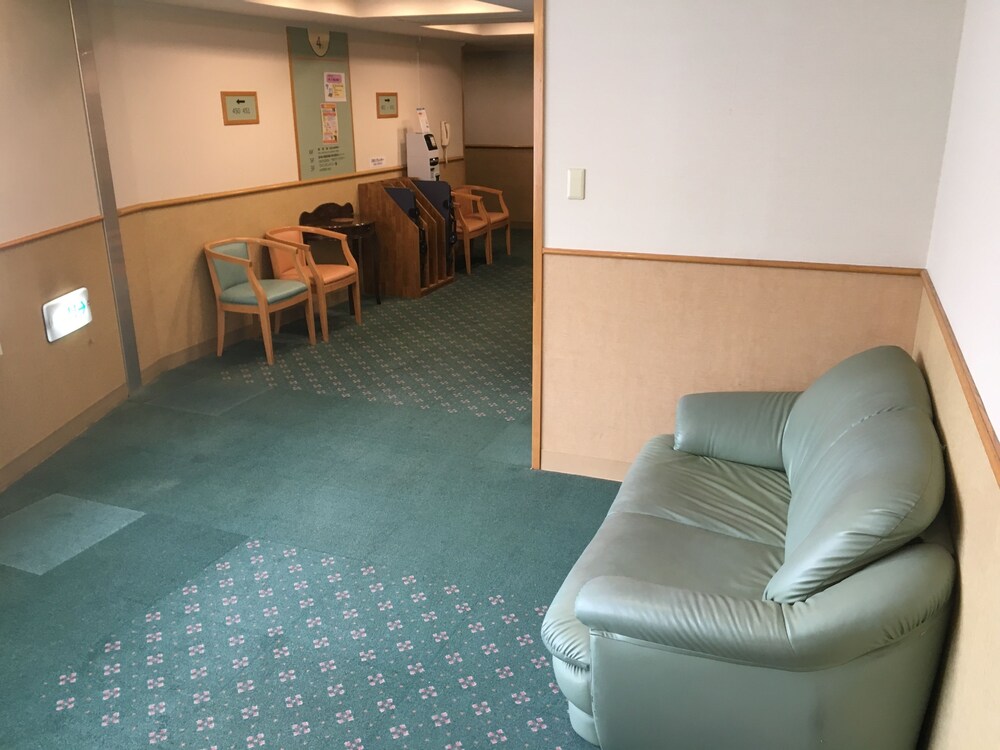 CENTRAL HOTEL SASEBO 27/50
